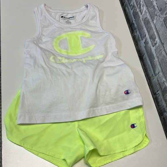 Champion‎ - Picture 9 of 9